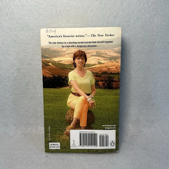 Nora Roberts romantic suspense - Picture 10 of 10